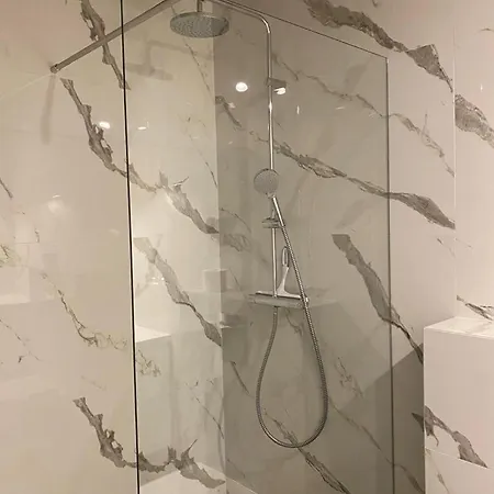 アパート Chilliapartamenty - Mazowiecka Park 403